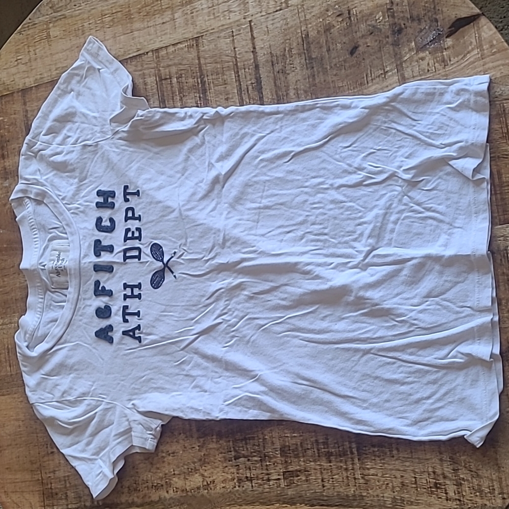 A&F tee